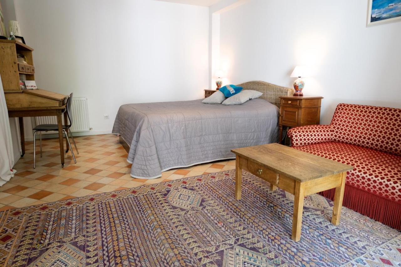 Le 3 Rue Grande Bed & Breakfast Moret-sur-Loing Exterior photo