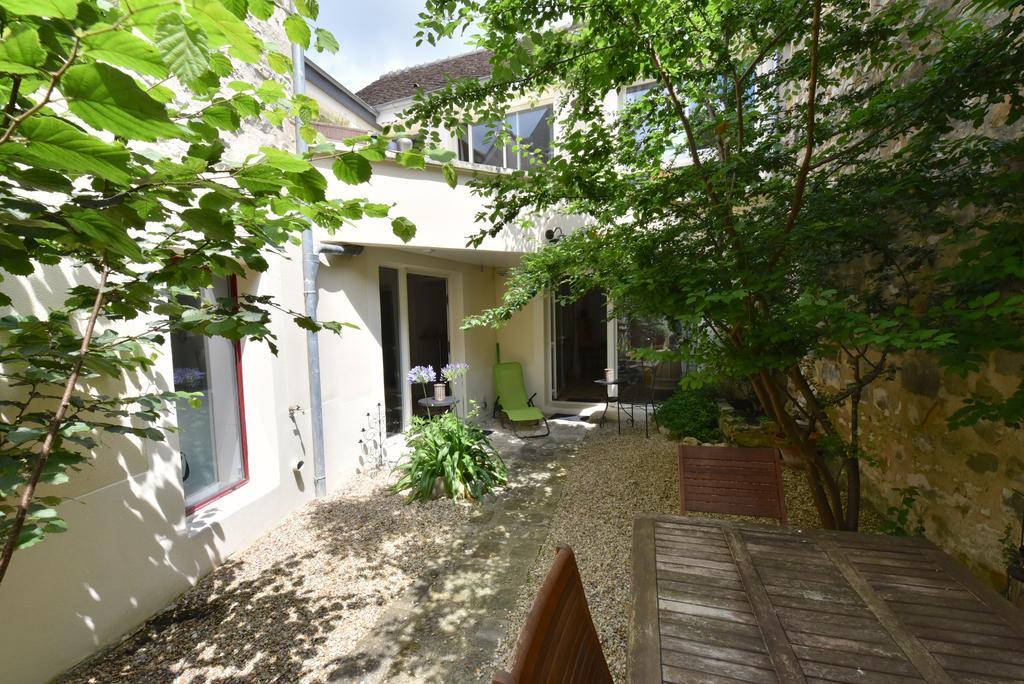 Le 3 Rue Grande Bed & Breakfast Moret-sur-Loing Exterior photo